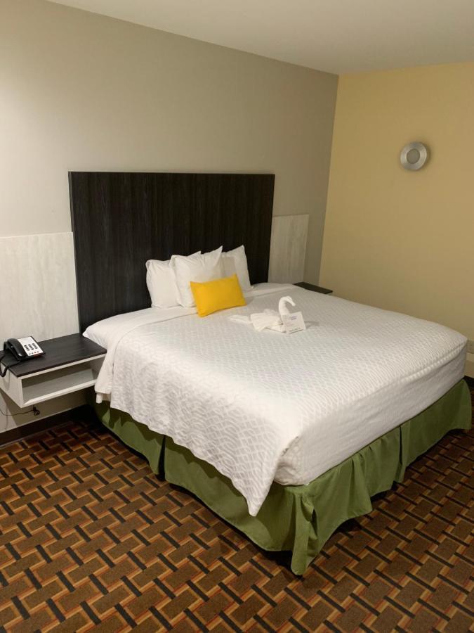 Homestay Inn & Suites Edinburg Esterno foto
